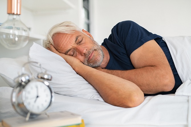 why-seniors-need-restful-sleep